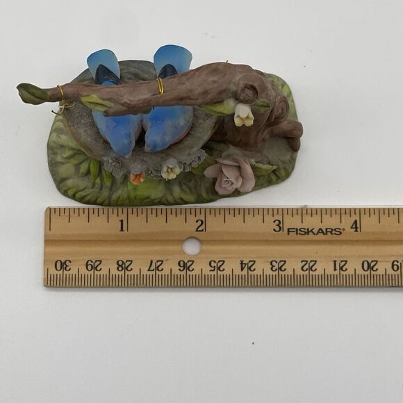 Lot Of 2 Vintage AVON Blue Jay Birds Porcelain On Branch Nest Ceramic Figurine - Picture 5 of 16